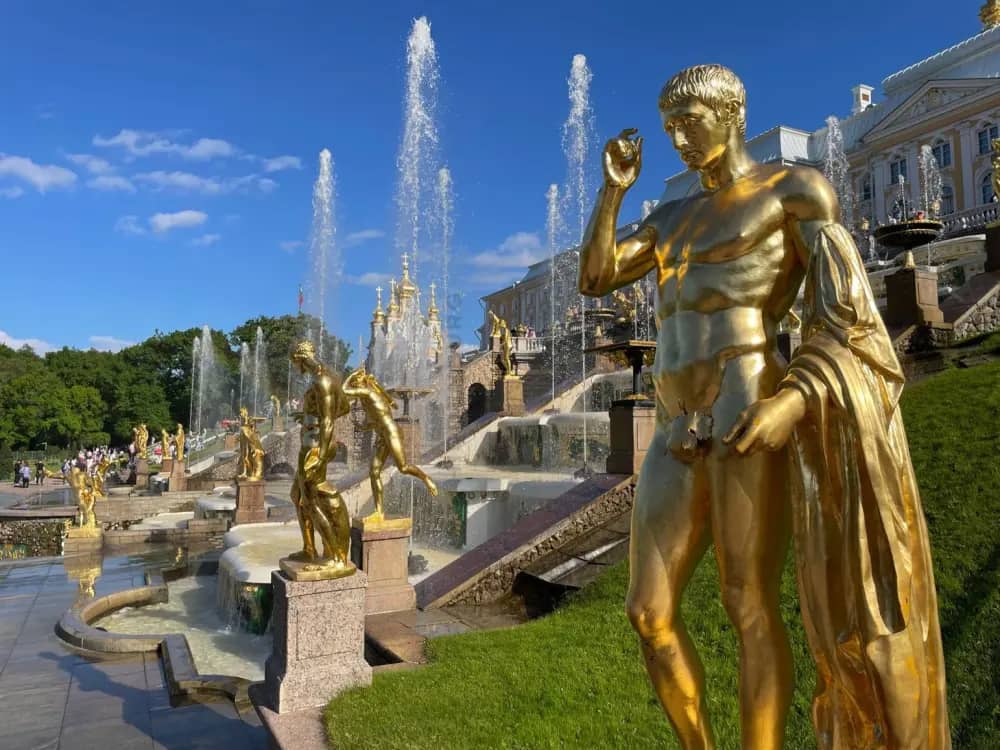 Фотография экскурсии Чарующий Петергоф: Большой Императорский дворец, парк 1