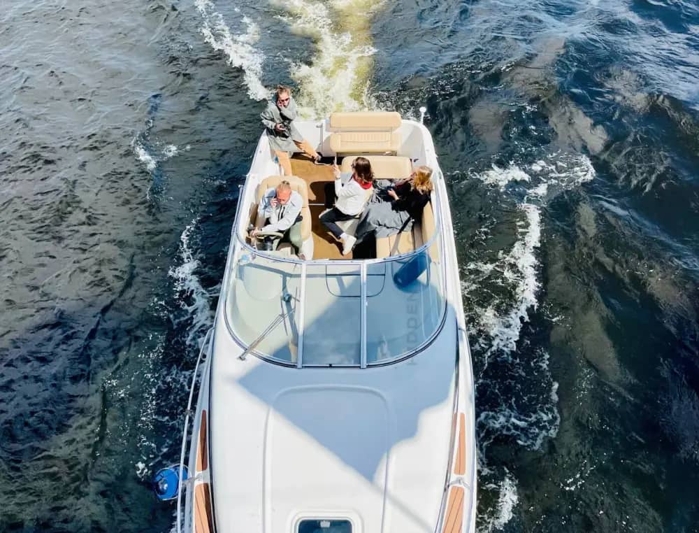 Фотография экскурсии Прогулка по Северной Венеции на катере 1