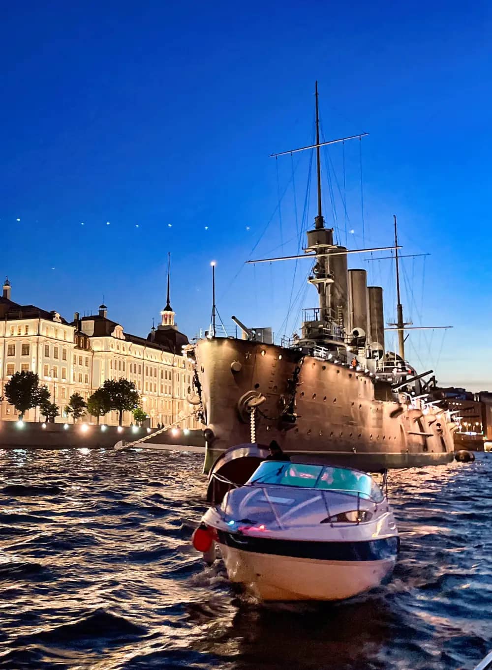 Фотография экскурсии Мини‑экспедиция на катере по петровскому Петербургу 1